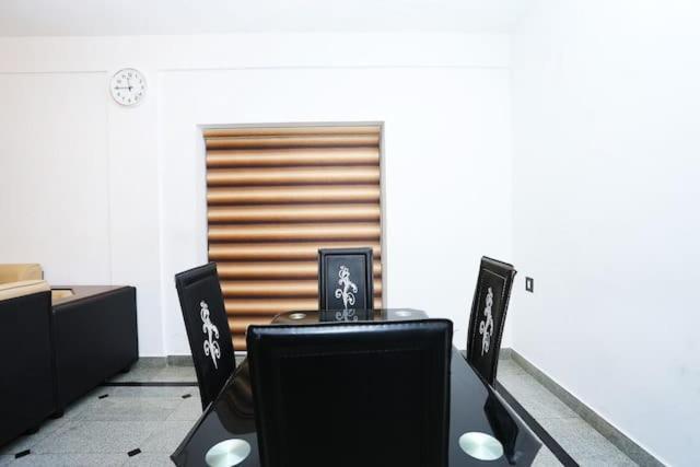 The Solo Apartments Kadavanthra Kochi エクステリア 写真