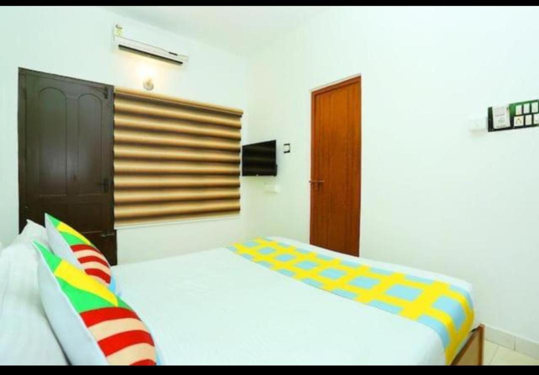 The Solo Apartments Kadavanthra Kochi エクステリア 写真